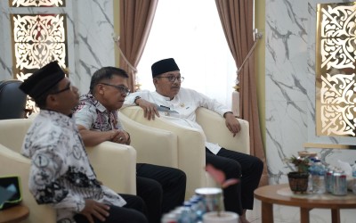 Disambangi Pengurus PGRI Solsel Terpilih, Bupati Pesankan Pentingnya Pengorbanan dalam Memajukan Organisasi